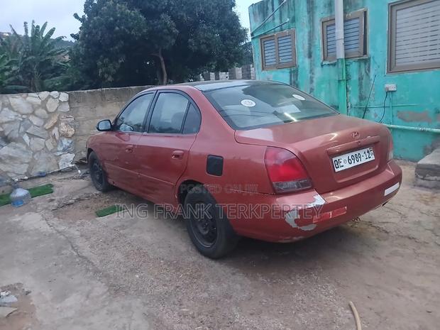 Hyundai Elantra 2003 Orange