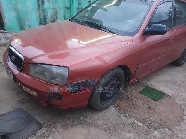 Hyundai Elantra 2003 Orange