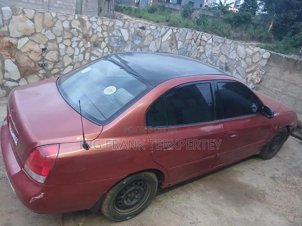 Hyundai Elantra 2003 Orange