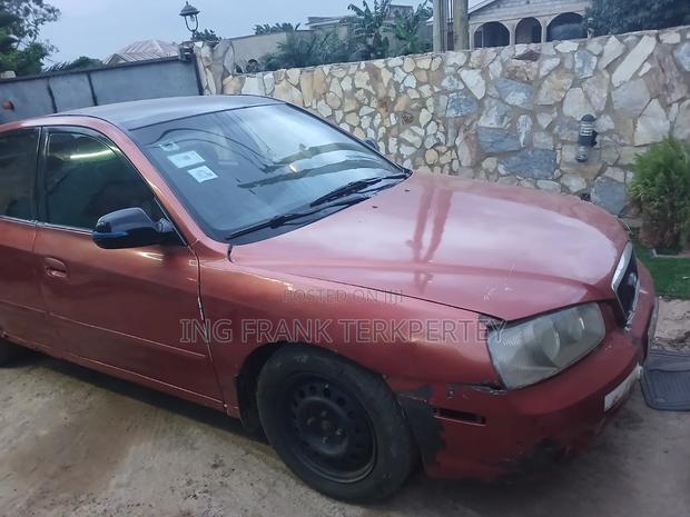 Hyundai Elantra 2003 Orange