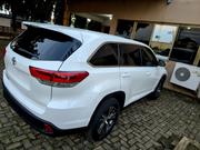 Toyota Highlander 2018 White for sale
