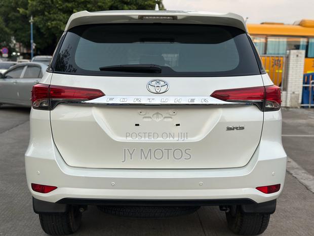 Toyota Fortuner 2.7 AWD 2019 White