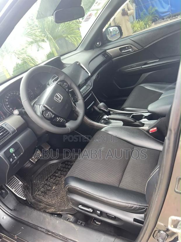 Honda Accord Sport 4dr Sedan FWD (2.4L 4cyl 2A) 2016 Gray