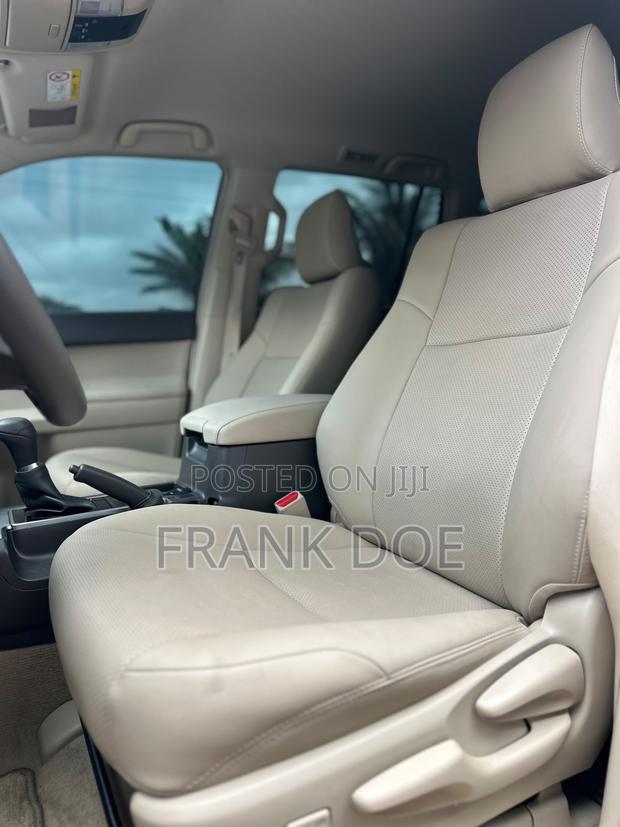 Toyota Land Cruiser Prado 2.7 2023 Black