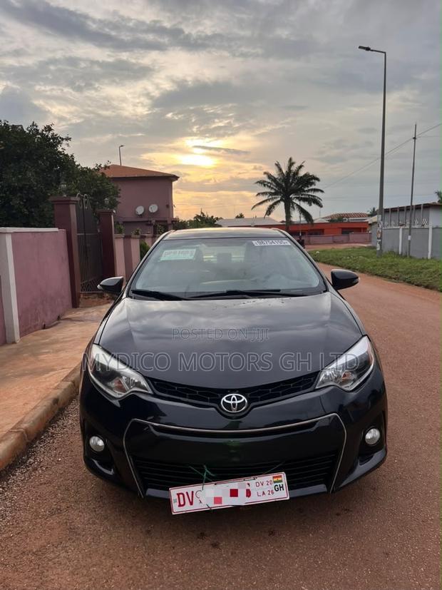 Toyota Corolla S 4dr Sedan (1.8L 4cyl CVT) 2016 Black