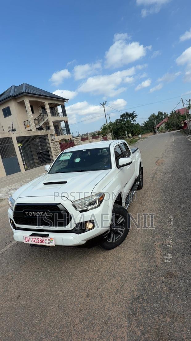 Toyota Tacoma TRD Sport 2017 White