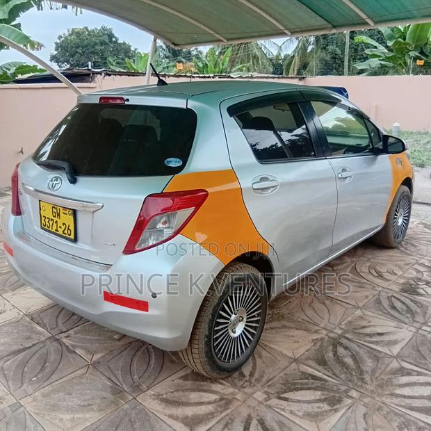Toyota Vitz 1.3 AWD 3dr 2013 Silver
