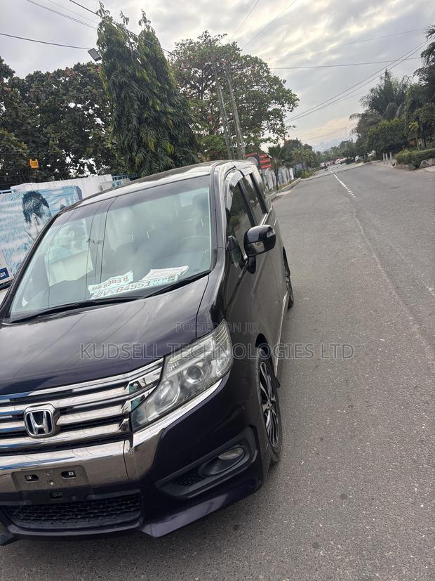Honda Stepwgn 2014 Maroon