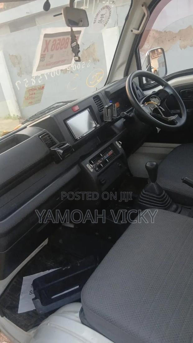 Toyota Sienta 2015 Purple