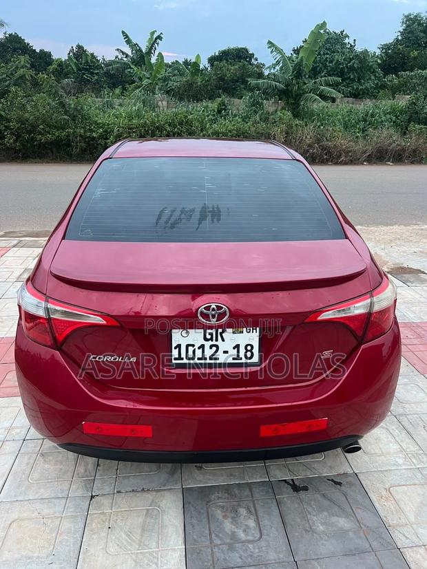 Toyota Corolla 2014 Red