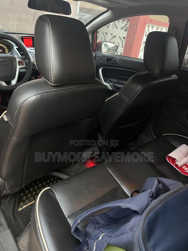 Ford Fiesta SES 2011 Red