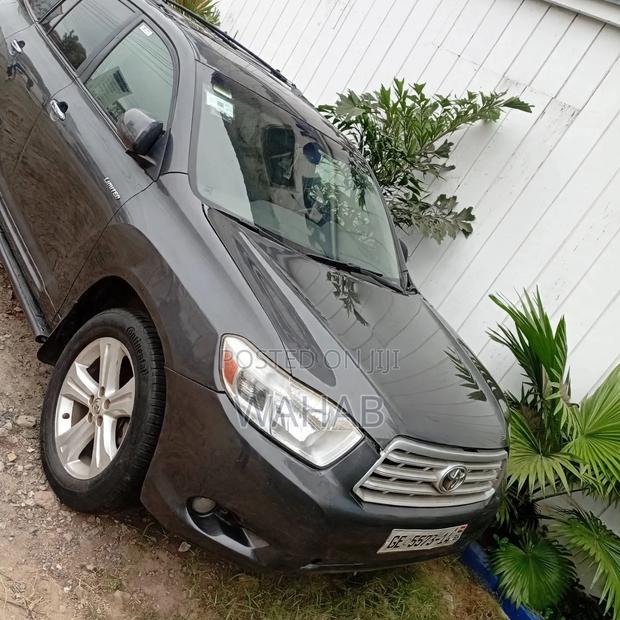 Toyota Highlander Base 2010 Black