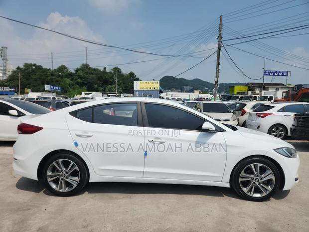 Hyundai Avante 2018 White