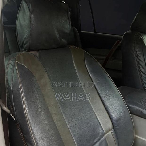 Toyota Highlander Base 2010 Black