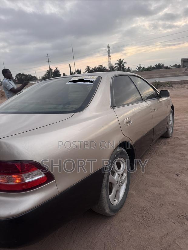 Lexus ES 300 2001 Silver