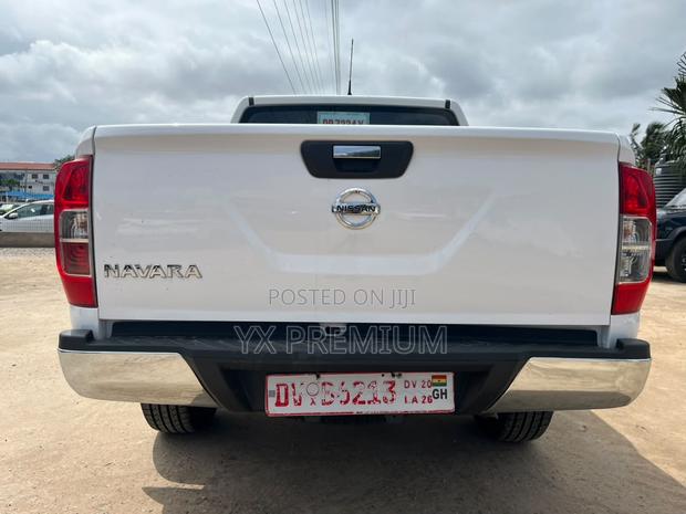Nissan Navara 2019 White