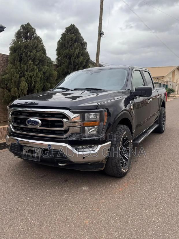 Ford F-150 XLT 2021 Black