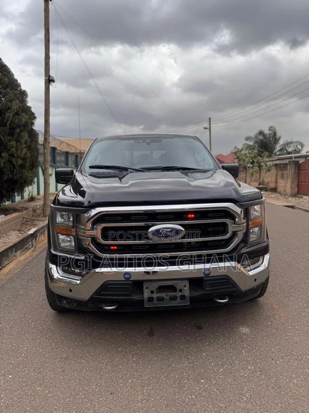 Ford F-150 XLT 2021 Black