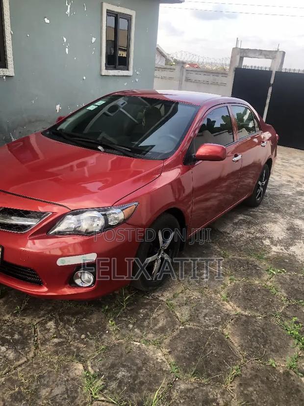 Toyota Corolla LE 4dr Sedan (1.8L 4cyl 4A) 2013 Red
