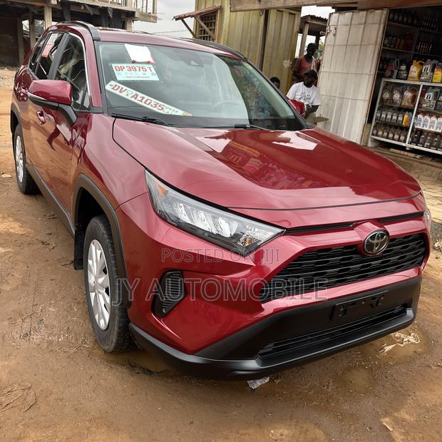 Toyota RAV4 LE AWD 2020 Red