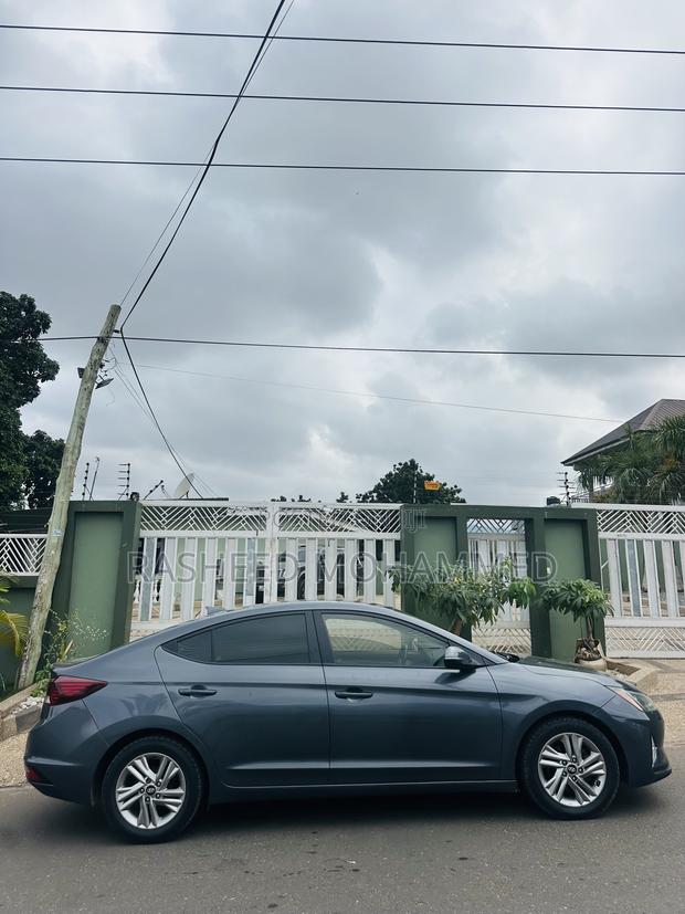 Hyundai Elantra SE 2020 Gray