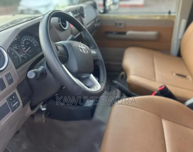 New Toyota Land Cruiser 2022 Gold