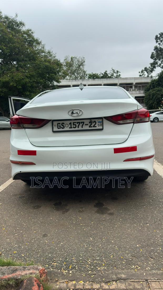 Hyundai Elantra 2017 White
