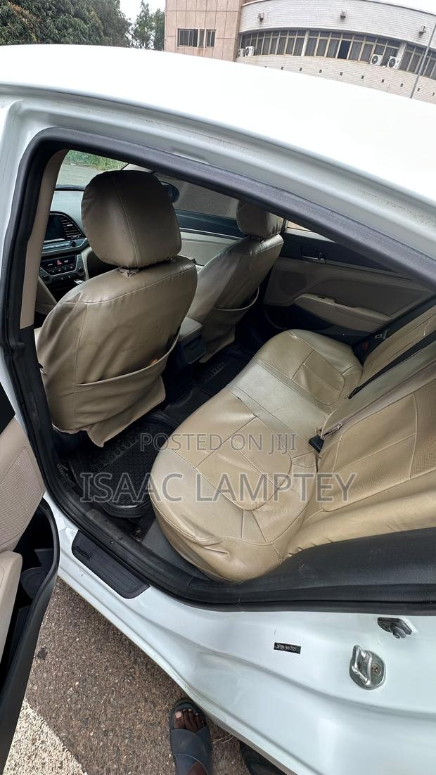 Hyundai Elantra 2017 White