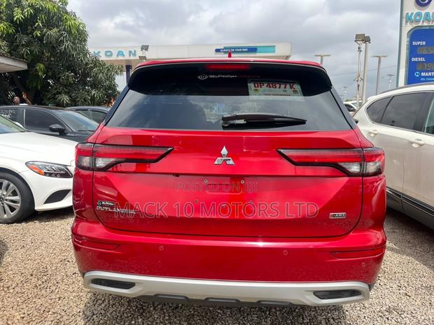 Mitsubishi Outlander SE Special Edition 2023 Red