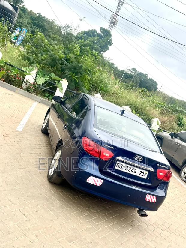 Hyundai Elantra 2010 Blue
