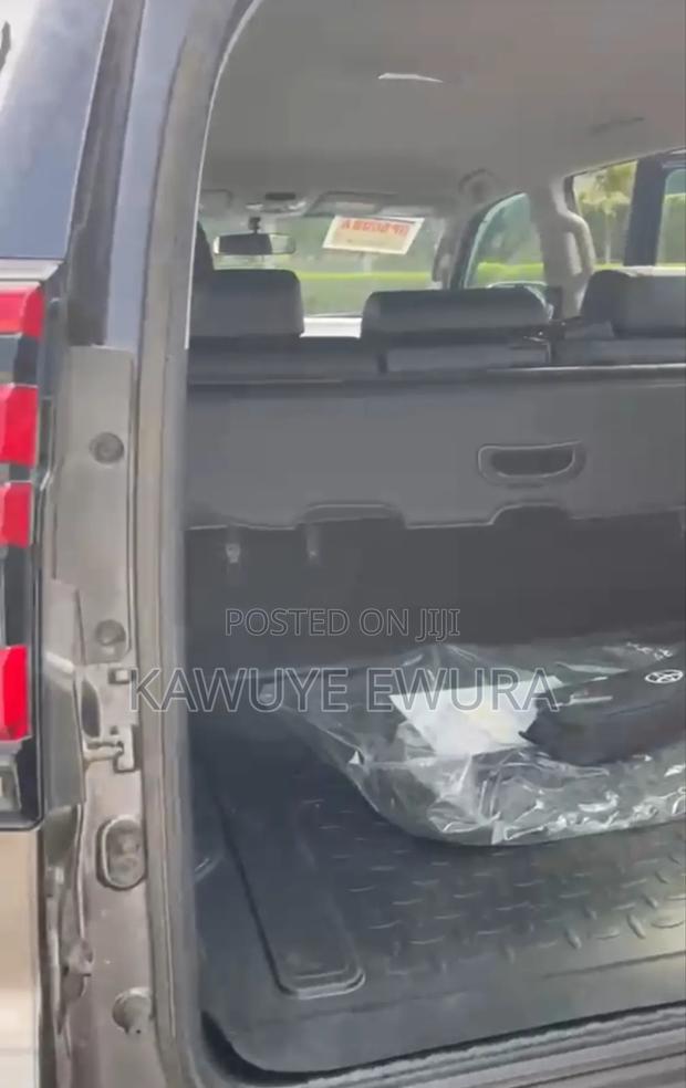 New Toyota Land Cruiser Prado 2022 Gray