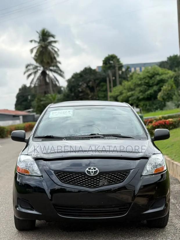 Toyota Yaris 2012 Black