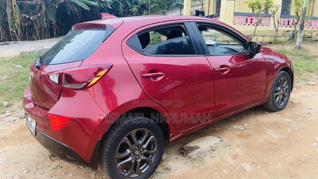 Toyota Yaris 1.5 Sedan L 2020 Red