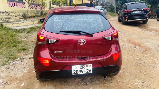 Toyota Yaris 1.5 Sedan L 2020 Red