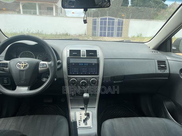 Toyota Corolla S 4dr Sedan (1.8L 4cyl 4A) 2012 Gray