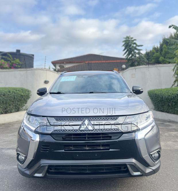 Mitsubishi Outlander 2020 Gray
