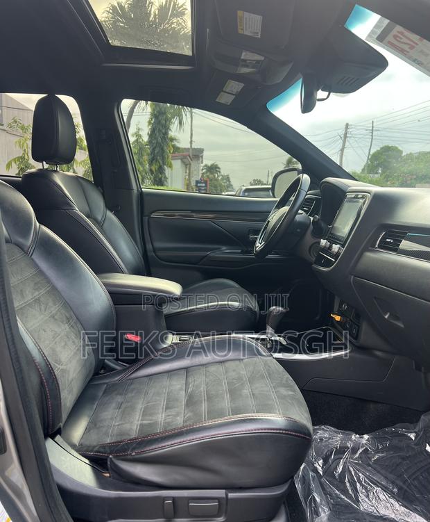 Mitsubishi Outlander 2020 Gray