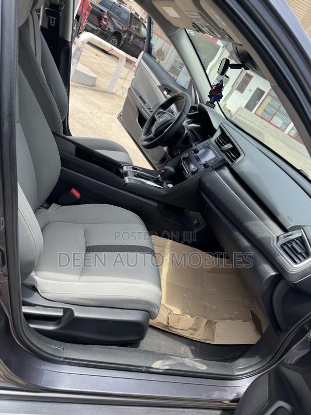 Honda Civic EX Sedan 2019 Gray