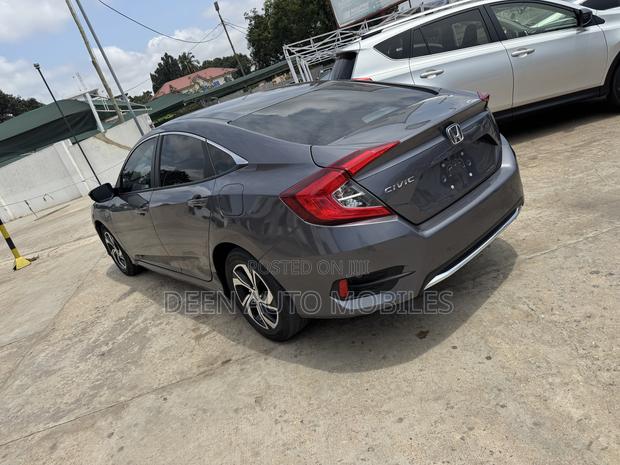 Honda Civic EX Sedan 2019 Gray
