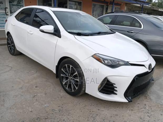 Toyota Corolla 2017 White
