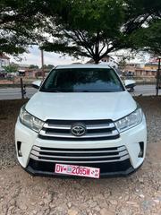 Toyota Highlander 2018 White for sale