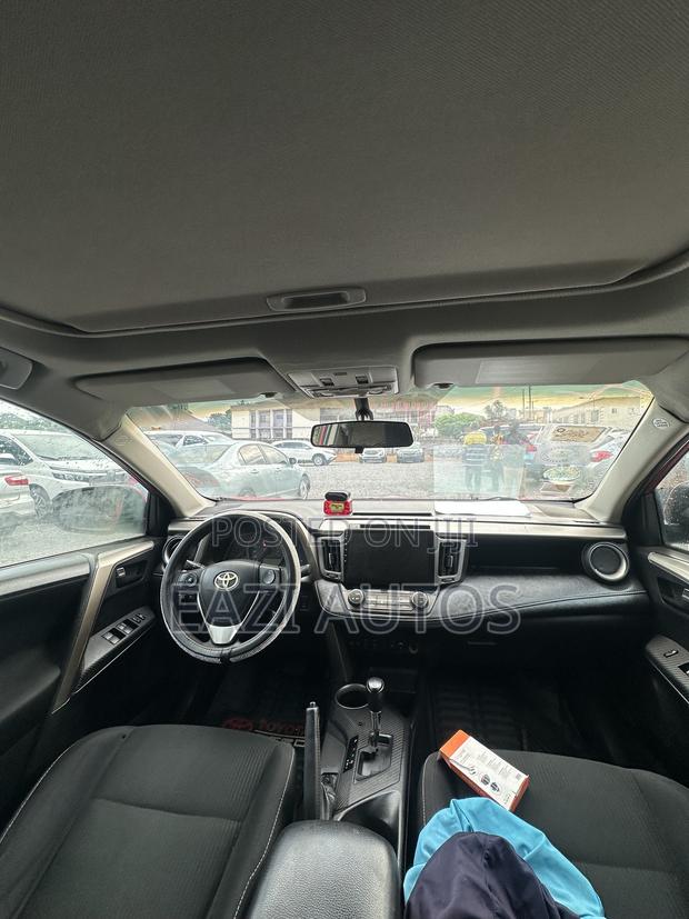 Toyota RAV4 2014 Red