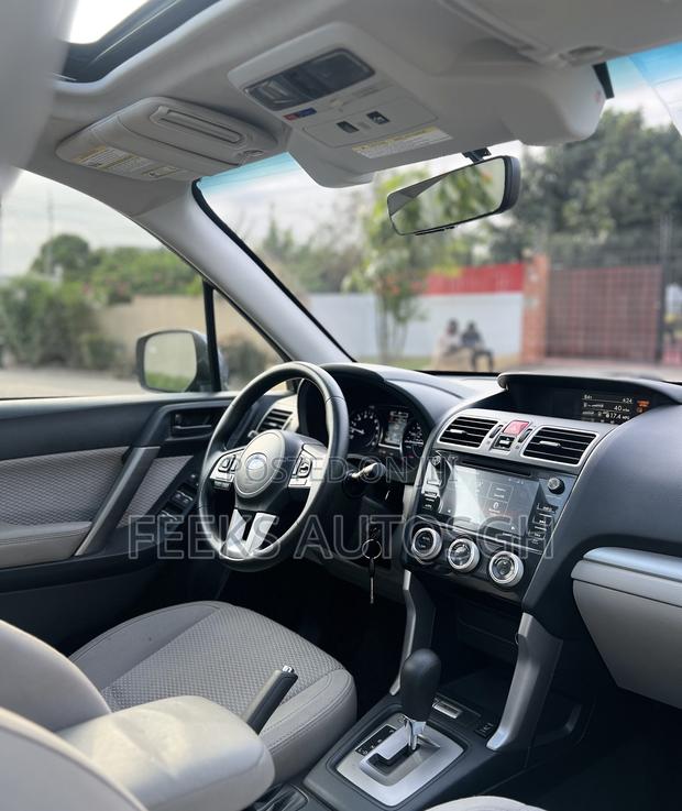 Subaru Forester 2.0XT Premium AWD 2017 Blue