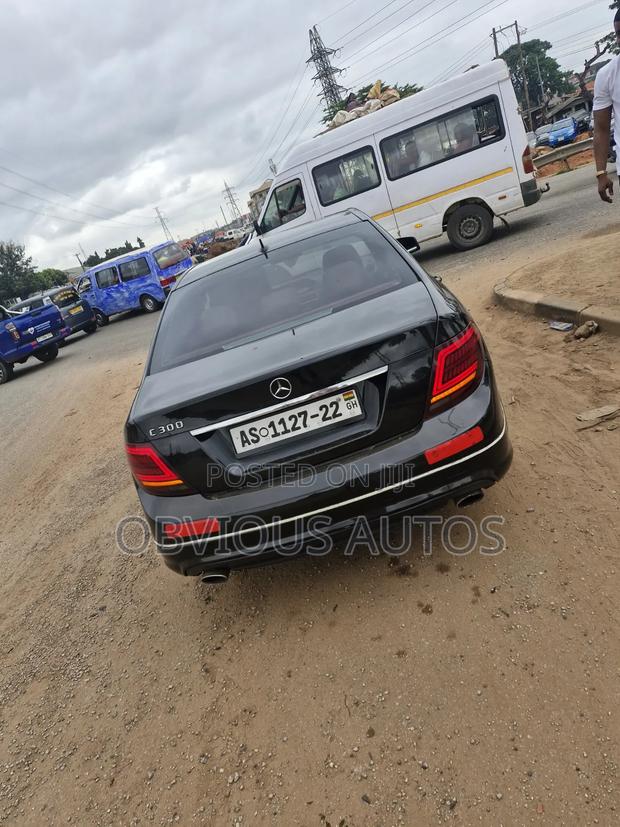 Mercedes-Benz C300 2010 Black