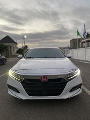 Honda Accord Touring 2.0T 2018 White for sale