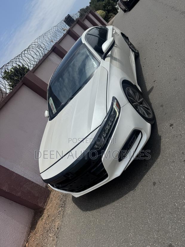 Honda Accord Sport (1.5L 4cyl Turbo CVT) 2019 White