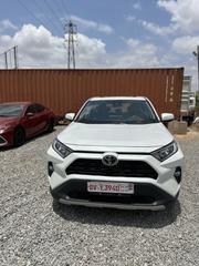 Toyota RAV4 XLE FWD 2023 White for sale