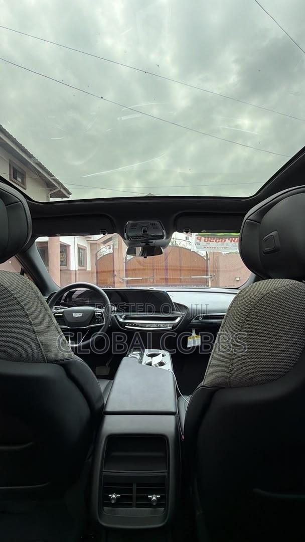 Cadillac Lyriq 2024 White