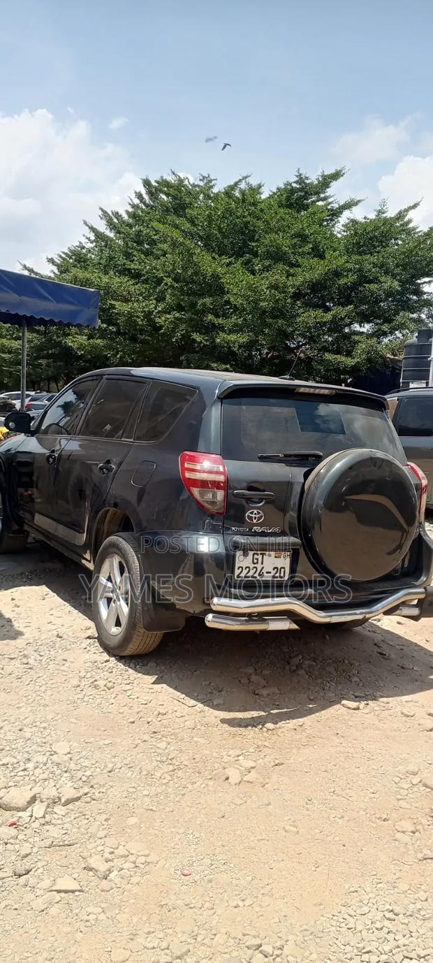 Toyota RAV4 2010 Green
