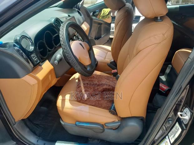 Pontiac Vibe 2010 Gray